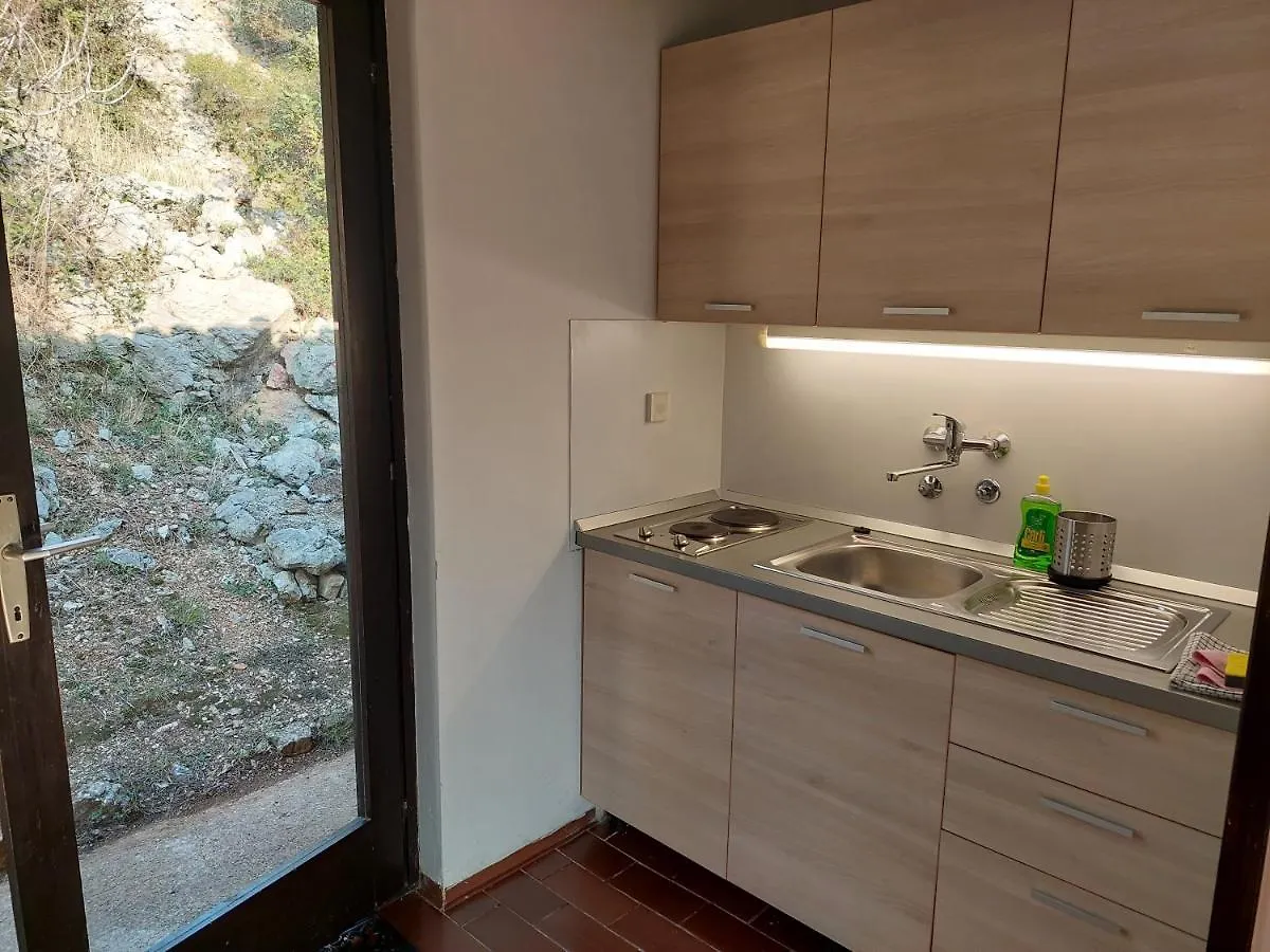 Gavza Sunset Apartment Cres 0*,  Croatia